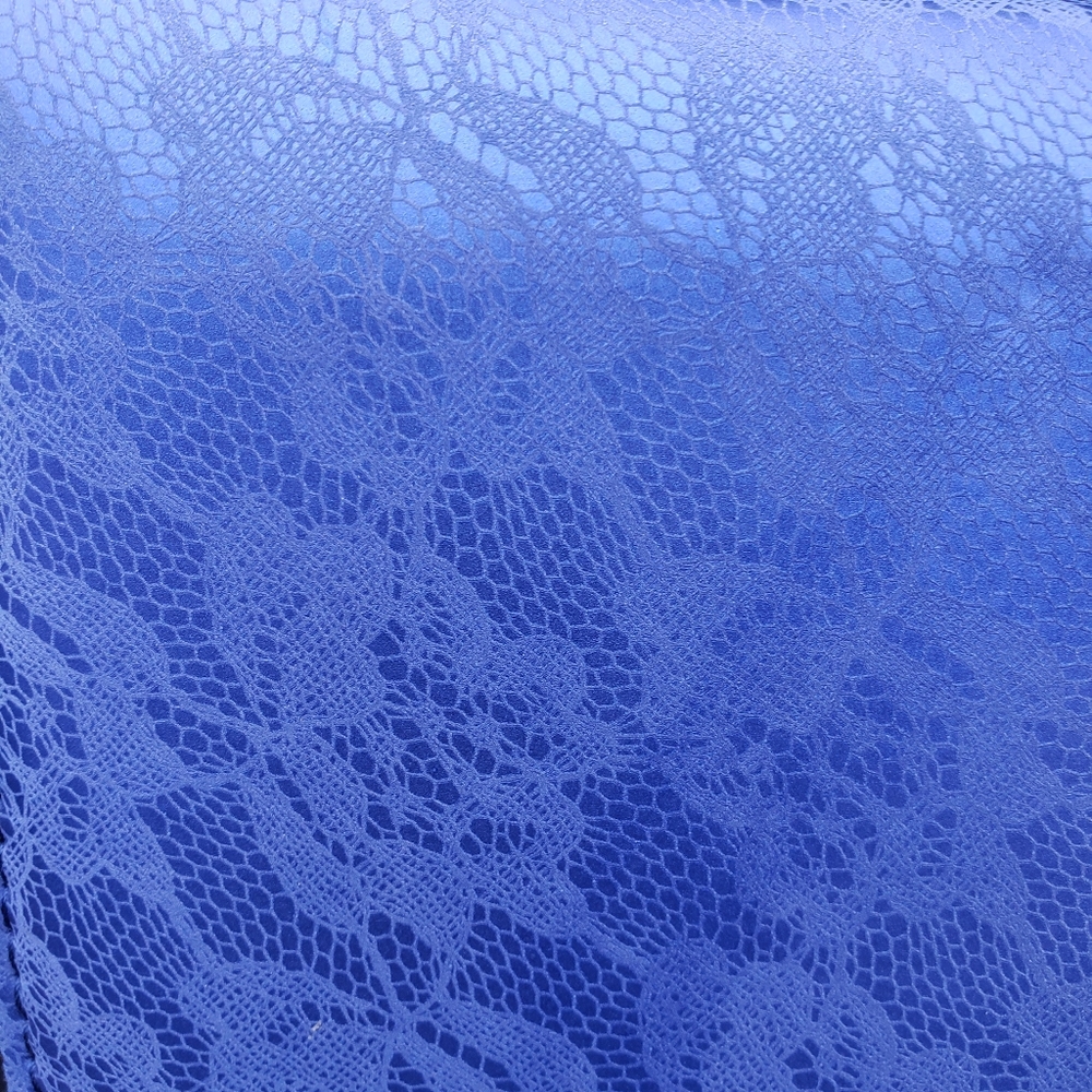 Blue purse with lace look print - Picture 4 of 10